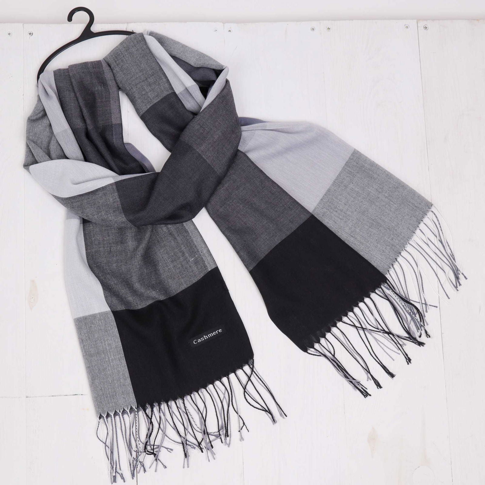 Szal SPRING PLAID BLACK HAGNE